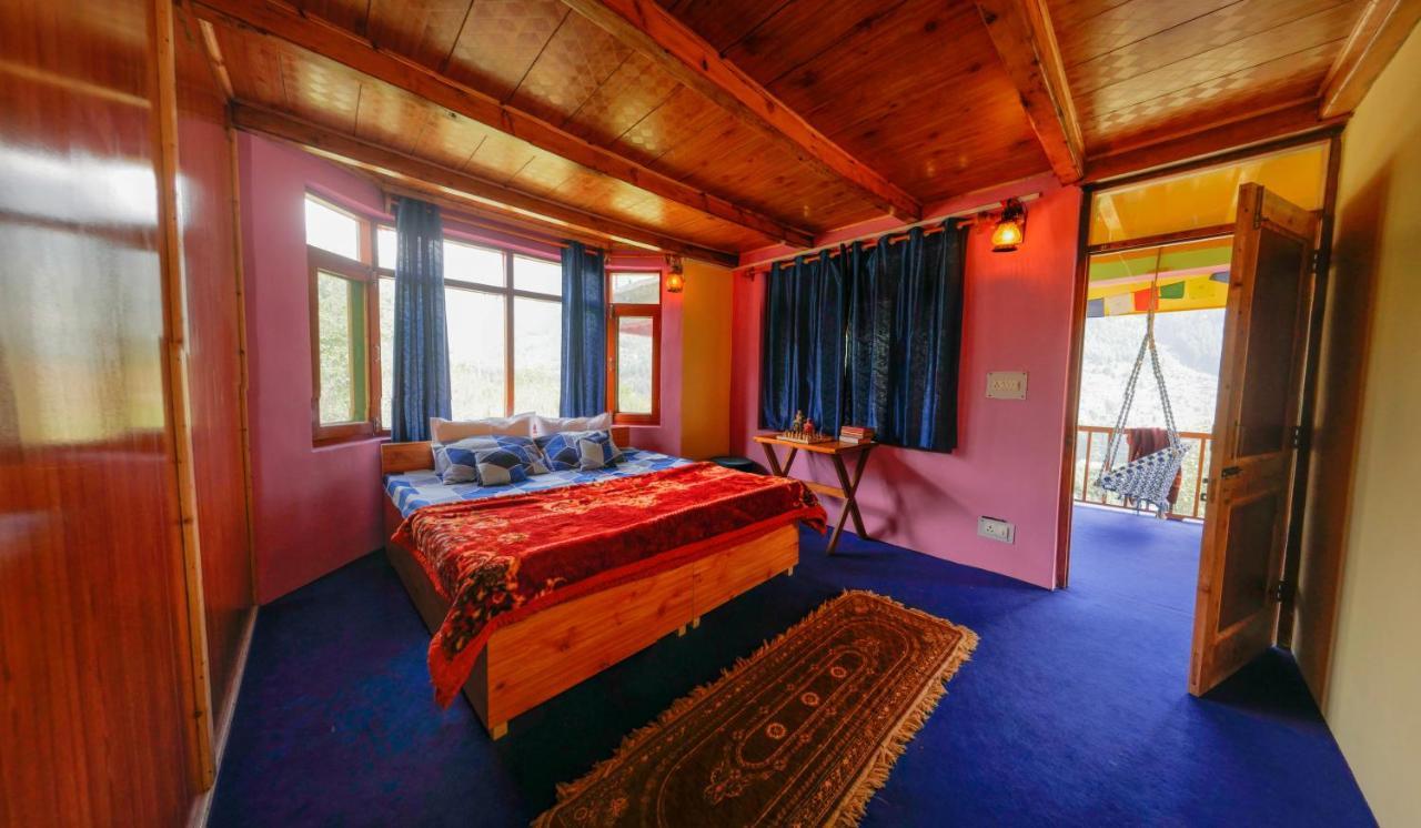 Pahadi Manzil Homestay & Hostel - Manali (Himachal Pradesh) — Photos 3